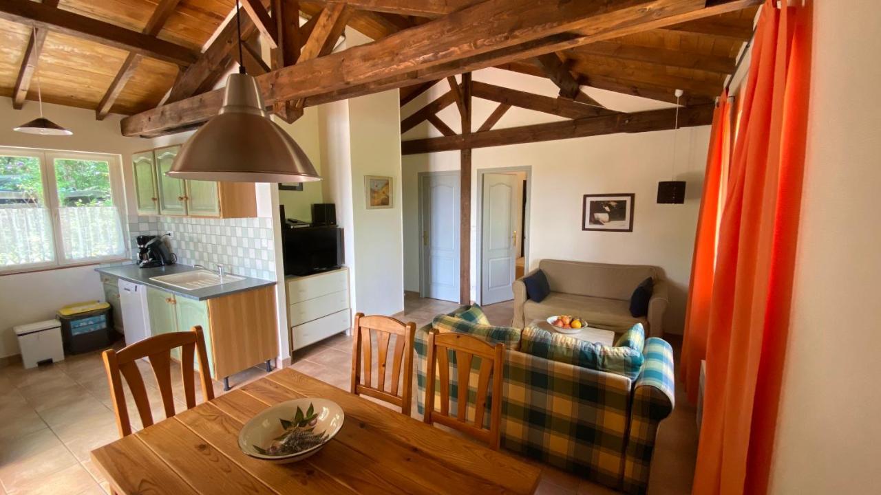 Les Hauts Du Coustalier Doissat Exterior foto
